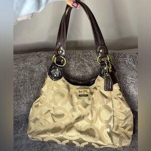 Authentic Coach Op Art Madison Maggie